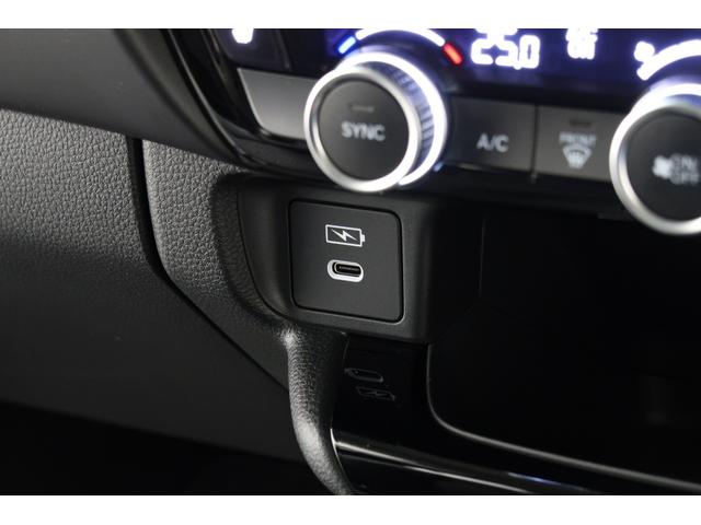 ヴェゼル ｅ：ＨＥＶＺ　ホンダ認定中古車　２年保証　メモリーナビ　Ｂカメラ　ドラレコ　ＥＴＣ　デモカー　衝突回避支援ブレーキ機能　スマキ　Ｐトランク　フルオートエアコン　エアバッグ　両席エアバック　Ｒカメ　パワーウィンドウ（17枚目）