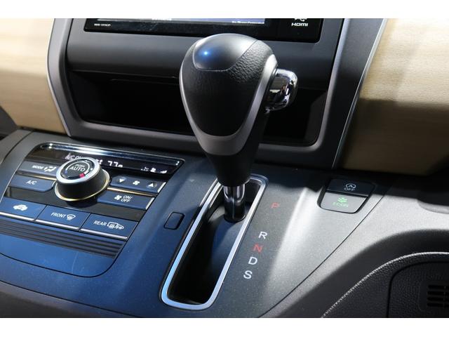 フリード Ｇ・ホンダセンシング　ワンオーナー　ナビ　Ｂカメラ　ドラレコ　ＥＴＣ　運転支援　追突被害軽減ブレーキ　ｉストップ　Ｗエアバッグ　パワーウィンドウ　１オ－ナ－　アクティブクルーズコントロール　スマートキ　カラーバックモニター（13枚目）