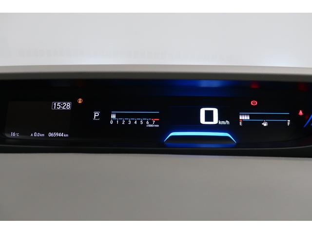 フリード Ｇ・ホンダセンシング　認定中古車　１年保証付　メモリーナビ　ＥＴＣ　ドラレコ　Ｆセグ　追突被害軽減ブレーキ　ｉストップ　電格ドアミラー　Ｗエアバッグ　パワーウィンドウ　ＡＵＸ対応　車線逸脱警報システム　スマートキ　ＶＳＡ（12枚目）