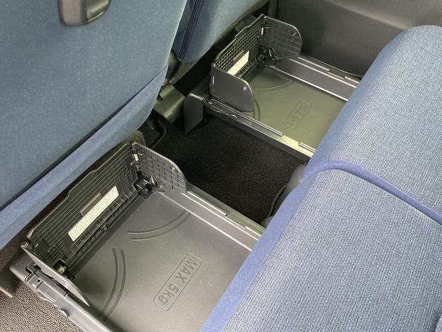 セオリーG ホッとカップホルダー 両側電動スライドドア 保証1年間・距離無制限付き 電動パーキングブレーキ LEDヘッドランプ LEDフォグランプ 前席シートヒーター ホッとカップホルダー USB電源ソケット オートライト 両側電動スライドドア(17枚目)