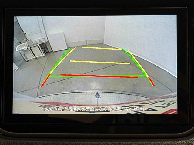 バックカメラ付きでナビを取り付けますと連動し車庫入れもラクラク！