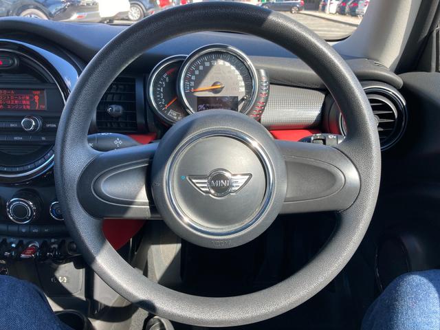 ワン ターボ 純正オーディオ 純正ルーフステッカー 革調シートカバー 純正15インチアルミホイール フォグランプ ルーフスポイラー コーナーブレーキコントロール 電動格納ミラー トノカバー ETC(10枚目)