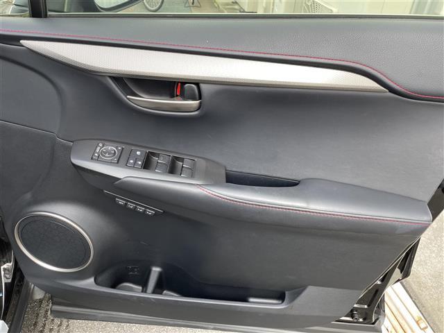 ＮＸ ＮＸ２００ｔ　Ｆスポーツ　◇パノラマルーフ◇黒革シート◇純正ナビゲーション・ＡＭ／ＦＭ／Ｂｌｕｅｔｏｏｔｈ／ＣＤ／ＤＶＤ／フルセグ・バックカメラ◇電動パーキングブレーキ◇オートホールド機能◇パワーバックドア◇パ（16枚目）