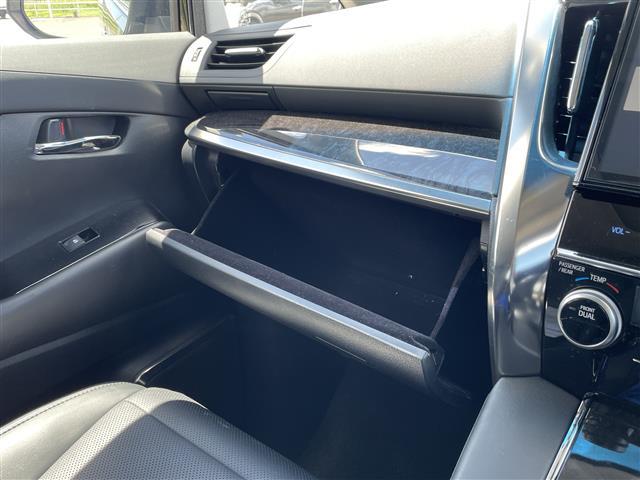 アルファード 2.5S Cパッケージ ◇ツインムーンルーフ◇黒革シート◇純正10インチSDナビ・フルセグTV/CD/DVD/SD/USB/Bluetooth◇純正12.1インチフリップダウンモニター◇バックカメラ◇ETC(14枚目)