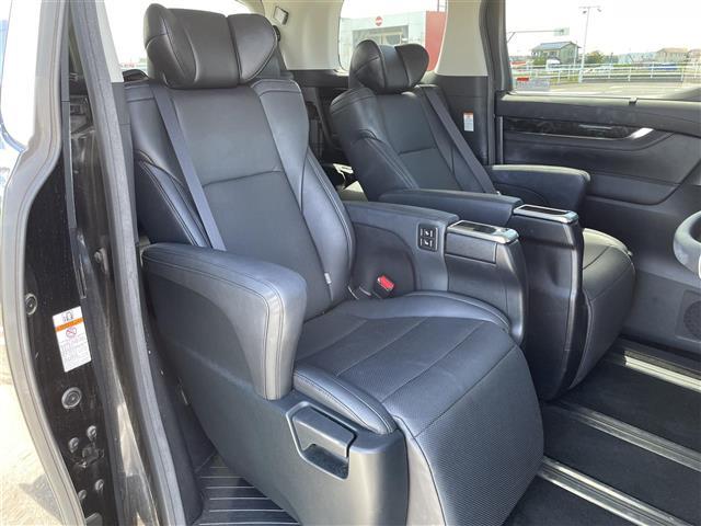 アルファード 2.5S Cパッケージ ◇ツインムーンルーフ◇黒革シート◇純正10インチSDナビ・フルセグTV/CD/DVD/SD/USB/Bluetooth◇純正12.1インチフリップダウンモニター◇バックカメラ◇ETC(18枚目)