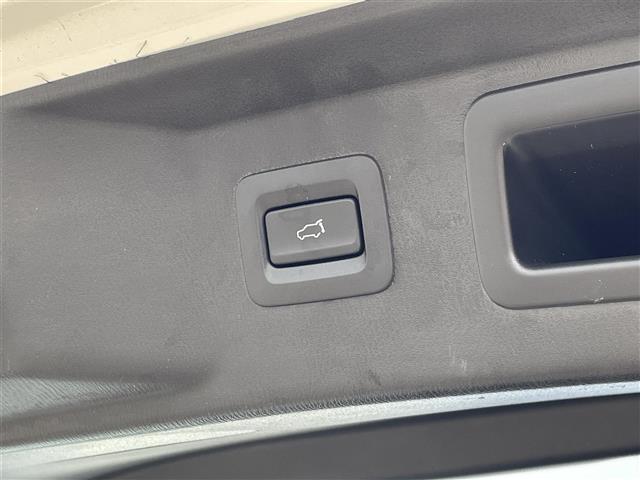 ＣＸ－８ ２５Ｓ　プロアクティブ　◇純正８インチＳＤナビゲーション・フルセグＴＶ／ＣＤ／ＤＶＤ／ＵＳＢ／Ｂｌｕｅｔｏｏｔｈ◇アルパインフリップダウンモニター◇３６０°ビューモニター◇ＥＴＣ◇ヘッドアップディスプレイ（22枚目）