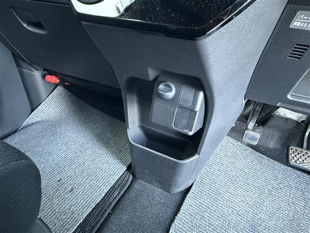 ピクシスメガ Ｌ　ＳＡＩＩ　◇純正ＳＤナビゲーション・ワンセグＴＶ／ＣＤ／ＳＤ／Ｂｌｕｅｔｏｏｔｈ◇バックカメラ◇ビルトインＥＴＣ◇両側パワースライドドア◇後席サンシェード◇ＩＳＯＦＩＸ対応◇ステアリングリモコン（11枚目）