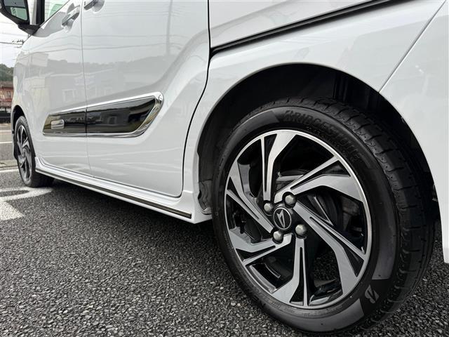 タント カスタムRSスタイルセレクション ターボ/衝突軽減ブレーキ/両側電動ドア/ハーフレザーシート/前席シートヒーター/SDナビ/フルセグTV/DVD再生可能/SD/Bluetooth/バックカメラ/ビルトインETC/前後ドライブレコーダー(11枚目)