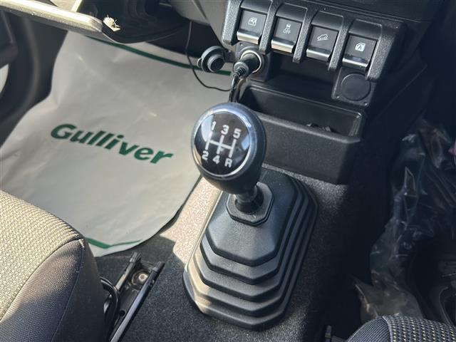 ジムニー XC ◇ワンオーナー◇5速マニュアルミッション◇パートタイム4WD◇純正8インチメモリーナビゲーション・フルセグTV/CD/DVD/SD/USB/Bluetooth◇バックカメラ◇前後ドライブレ(10枚目)