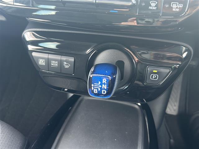 プリウス A ◇純正9インチSDナビゲーション・フルセグTV/CD/DVD/SD/USB/Bluetooth◇バックカメラ◇前方ドライブレコーダー◇ビルトインETC◇ヘッドアップディスプレイ(9枚目)