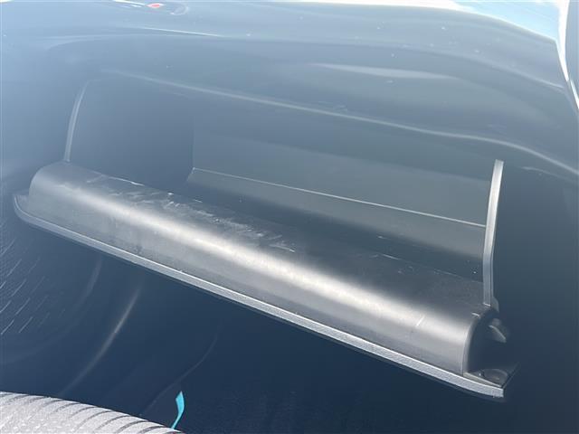 プリウス A ◇純正9インチSDナビゲーション・フルセグTV/CD/DVD/SD/USB/Bluetooth◇バックカメラ◇前方ドライブレコーダー◇ビルトインETC◇ヘッドアップディスプレイ(12枚目)