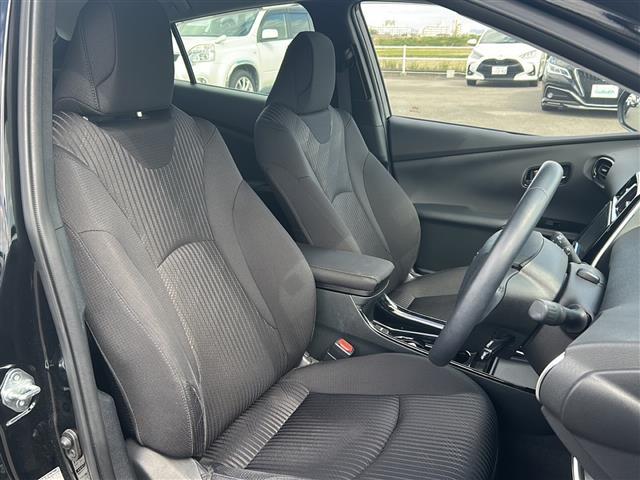 プリウス A ◇純正9インチSDナビゲーション・フルセグTV/CD/DVD/SD/USB/Bluetooth◇バックカメラ◇前方ドライブレコーダー◇ビルトインETC◇ヘッドアップディスプレイ(15枚目)