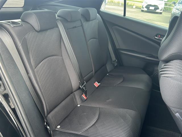 プリウス A ◇純正9インチSDナビゲーション・フルセグTV/CD/DVD/SD/USB/Bluetooth◇バックカメラ◇前方ドライブレコーダー◇ビルトインETC◇ヘッドアップディスプレイ(16枚目)