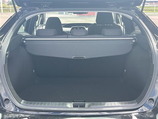 プリウス A ◇純正9インチSDナビゲーション・フルセグTV/CD/DVD/SD/USB/Bluetooth◇バックカメラ◇前方ドライブレコーダー◇ビルトインETC◇ヘッドアップディスプレイ(17枚目)