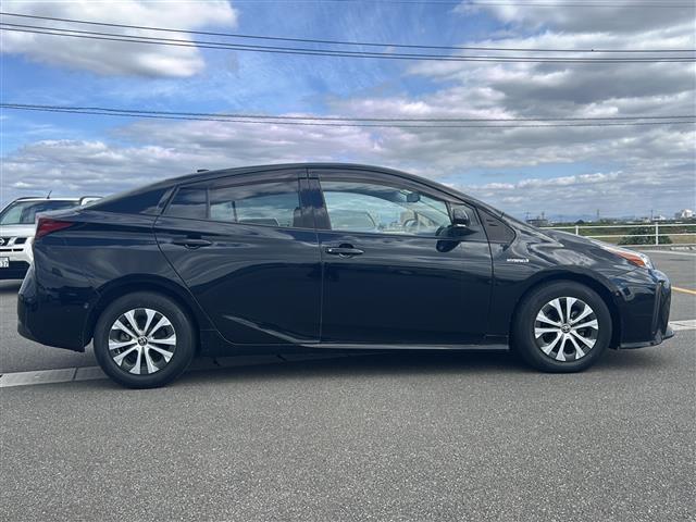 プリウス A ◇純正9インチSDナビゲーション・フルセグTV/CD/DVD/SD/USB/Bluetooth◇バックカメラ◇前方ドライブレコーダー◇ビルトインETC◇ヘッドアップディスプレイ(24枚目)