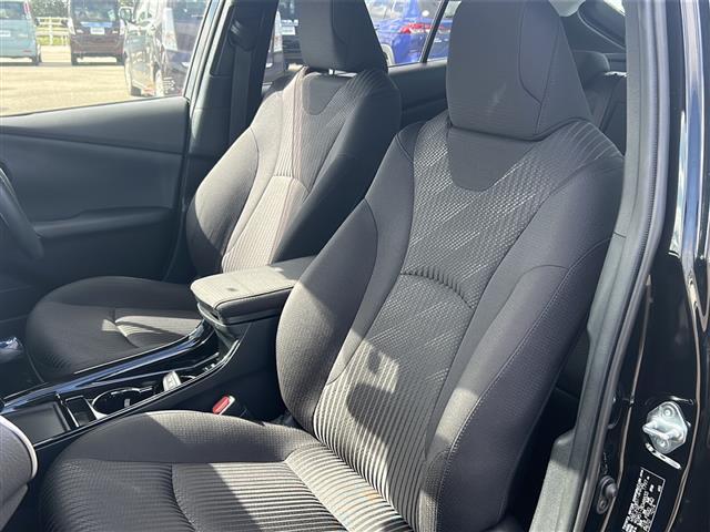 プリウス A ◇純正9インチSDナビゲーション・フルセグTV/CD/DVD/SD/USB/Bluetooth◇バックカメラ◇前方ドライブレコーダー◇ビルトインETC◇ヘッドアップディスプレイ(32枚目)