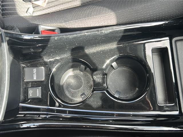 プリウス A ◇純正9インチSDナビゲーション・フルセグTV/CD/DVD/SD/USB/Bluetooth◇バックカメラ◇前方ドライブレコーダー◇ビルトインETC◇ヘッドアップディスプレイ(35枚目)