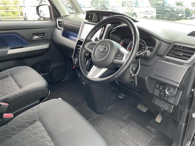 ルーミー カスタムG S ◇純正9インチSDナビゲーション・フルセグTV/CD/DVD/SD/Bluetooth◇バックカメラ◇ビルトインETC◇両側パワースライドドア◇後席サンシェード◇ISOFIX対応(3枚目)