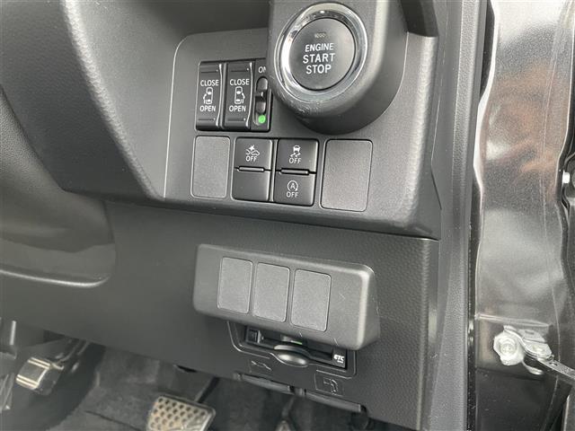 ルーミー カスタムG S ◇純正9インチSDナビゲーション・フルセグTV/CD/DVD/SD/Bluetooth◇バックカメラ◇ビルトインETC◇両側パワースライドドア◇後席サンシェード◇ISOFIX対応(4枚目)