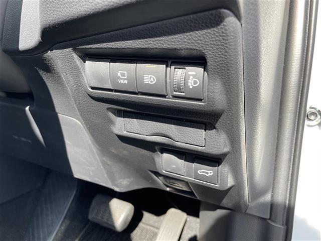 カローラクロス Z ◇純正9インチディスプレイオーディオ・AM/FM/USB/Bluetooth◇パノラミックビューモニター◇ETC◇パワーバックドア(予約ロック機能付)◇電子パーキングブレーキ(4枚目)