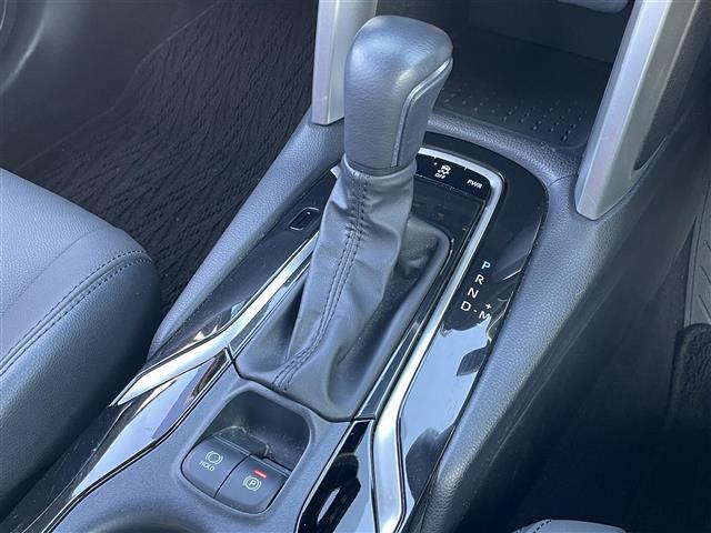 カローラクロス Z ◇純正9インチディスプレイオーディオ・AM/FM/USB/Bluetooth◇パノラミックビューモニター◇ETC◇パワーバックドア(予約ロック機能付)◇電子パーキングブレーキ(9枚目)