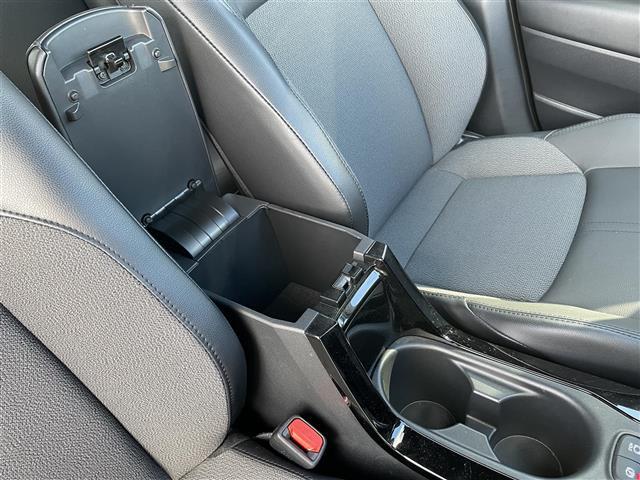 カローラクロス Z ◇純正9インチディスプレイオーディオ・AM/FM/USB/Bluetooth◇パノラミックビューモニター◇ETC◇パワーバックドア(予約ロック機能付)◇電子パーキングブレーキ(10枚目)