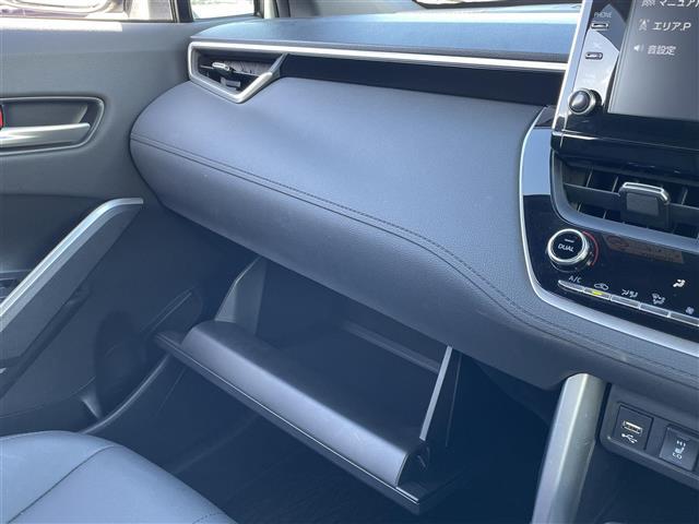 カローラクロス Z ◇純正9インチディスプレイオーディオ・AM/FM/USB/Bluetooth◇パノラミックビューモニター◇ETC◇パワーバックドア(予約ロック機能付)◇電子パーキングブレーキ(11枚目)