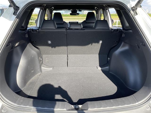 カローラクロス Z ◇純正9インチディスプレイオーディオ・AM/FM/USB/Bluetooth◇パノラミックビューモニター◇ETC◇パワーバックドア(予約ロック機能付)◇電子パーキングブレーキ(18枚目)