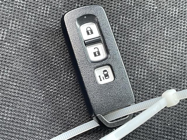 N-BOXカスタム G・Lパッケージ ◇社外メモリーナビゲーション・フルセグTV/CD/DVD/SD/Bluetooth◇バックカメラ◇ビルトインETC◇横滑り防止装置◇片側パワースライドドア◇後席サンシェード◇ISOFIX(15枚目)