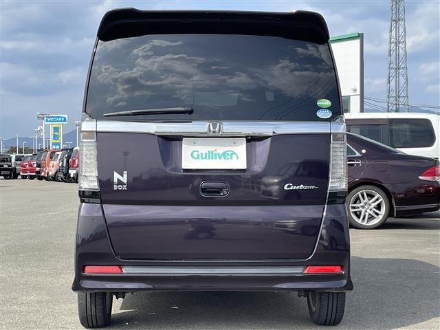 N-BOXカスタム G・Lパッケージ ◇社外メモリーナビゲーション・フルセグTV/CD/DVD/SD/Bluetooth◇バックカメラ◇ビルトインETC◇横滑り防止装置◇片側パワースライドドア◇後席サンシェード◇ISOFIX(27枚目)