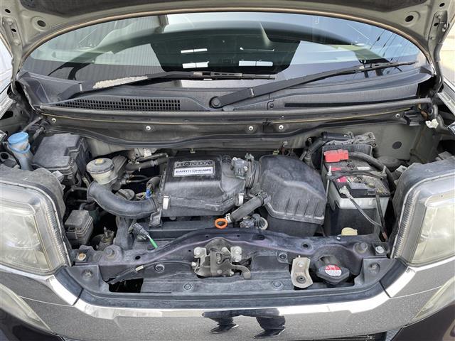 N-BOXカスタム G・Lパッケージ ◇社外メモリーナビゲーション・フルセグTV/CD/DVD/SD/Bluetooth◇バックカメラ◇ビルトインETC◇横滑り防止装置◇片側パワースライドドア◇後席サンシェード◇ISOFIX(40枚目)