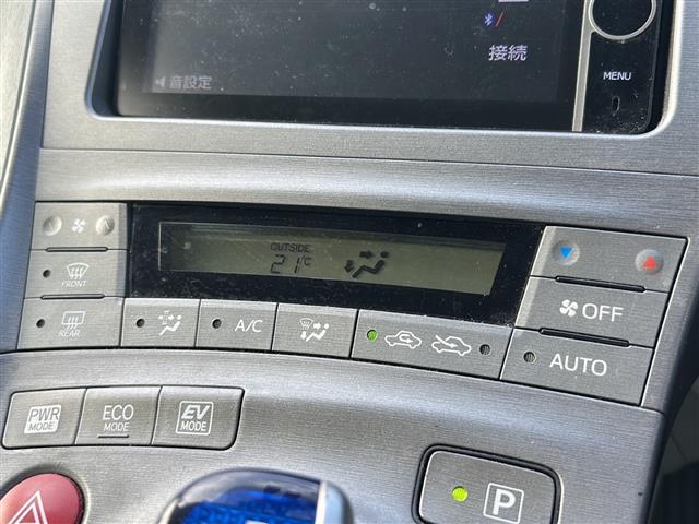 プリウス G ◇ワンオーナー◇ワンセグTV/CD/DVD/bluetooth/FM/AM◇バックカメラ◇ETC◇D席パワーシート◇ステアリングリモコン◇純正LED◇純正フロアマット◇純正フォグライト(8枚目)