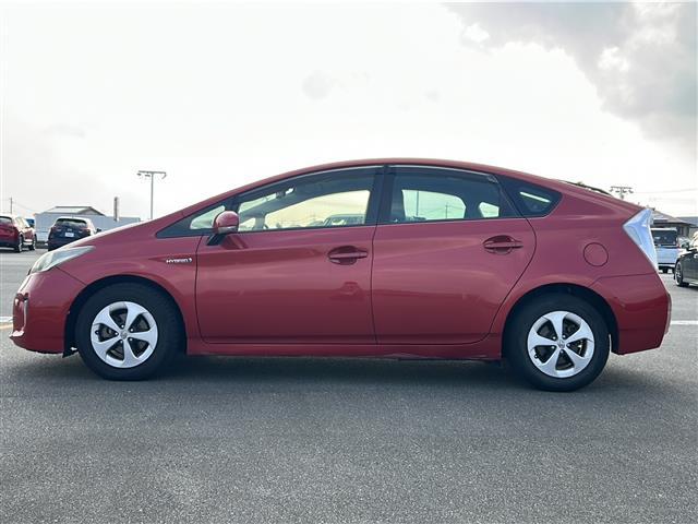 プリウス G ◇ワンオーナー◇ワンセグTV/CD/DVD/bluetooth/FM/AM◇バックカメラ◇ETC◇D席パワーシート◇ステアリングリモコン◇純正LED◇純正フロアマット◇純正フォグライト(26枚目)