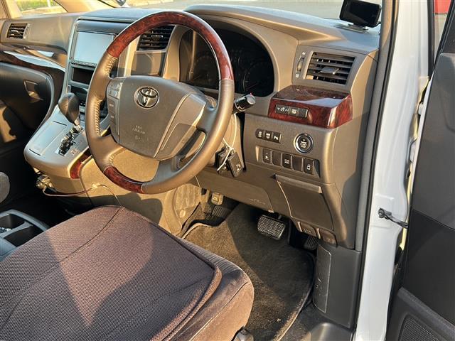 ヴェルファイア 2.4Z ◇ワンオーナー◇純正ナビゲーションワンセグTV/AM/FM/CD/DVD◇バックカメラ◇後席フリップダウンモニター◇ドライブレコーダー◇ETC◇片側パワースライドドア◇オットマン(3枚目)