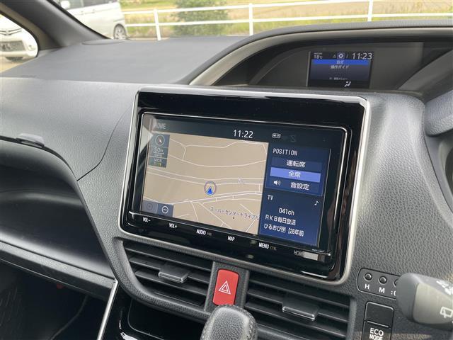 ヴォクシー ZS 煌II 純正ナビ Bluetooth DVD フルセグテレビ バックカメラ フリップダウンモニター ビルトインETC ドラレコ 革巻きステアリング ステリモ 両側パワスラ LEDヘッドライト オートハイビーム(7枚目)