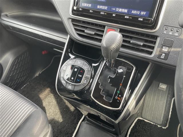 ヴォクシー ZS 煌II 純正ナビ Bluetooth DVD フルセグテレビ バックカメラ フリップダウンモニター ビルトインETC ドラレコ 革巻きステアリング ステリモ 両側パワスラ LEDヘッドライト オートハイビーム(9枚目)