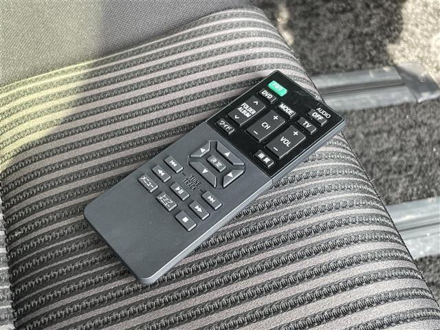 ヴォクシー ZS 煌II 純正ナビ Bluetooth DVD フルセグテレビ バックカメラ フリップダウンモニター ビルトインETC ドラレコ 革巻きステアリング ステリモ 両側パワスラ LEDヘッドライト オートハイビーム(13枚目)