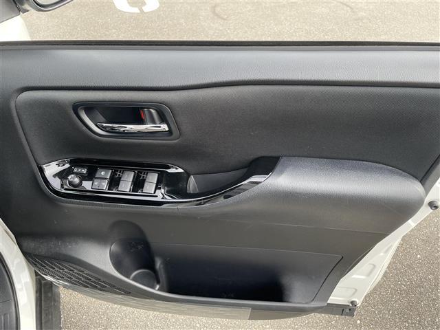 ヴォクシー ZS 煌II 純正ナビ Bluetooth DVD フルセグテレビ バックカメラ フリップダウンモニター ビルトインETC ドラレコ 革巻きステアリング ステリモ 両側パワスラ LEDヘッドライト オートハイビーム(16枚目)