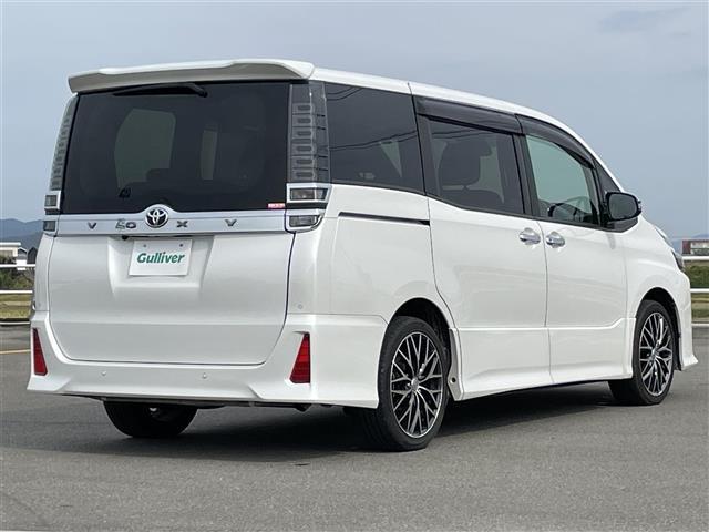 ヴォクシー ZS 煌II 純正ナビ Bluetooth DVD フルセグテレビ バックカメラ フリップダウンモニター ビルトインETC ドラレコ 革巻きステアリング ステリモ 両側パワスラ LEDヘッドライト オートハイビーム(26枚目)