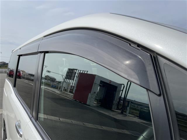 ヴォクシー ZS 煌II 純正ナビ Bluetooth DVD フルセグテレビ バックカメラ フリップダウンモニター ビルトインETC ドラレコ 革巻きステアリング ステリモ 両側パワスラ LEDヘッドライト オートハイビーム(34枚目)