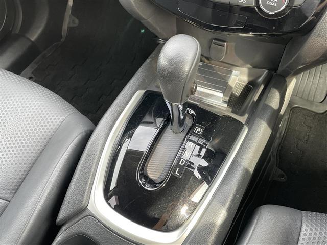 エクストレイル 20Xi エクストリーマーX 純正ナビゲーション アラウンドビュー ETC インテリジェントルームミラー 電動リヤゲート 4WD 純正フロアマット コーナーセンサー Bluetooth フルセグテレビ スマートキー オートライト(12枚目)