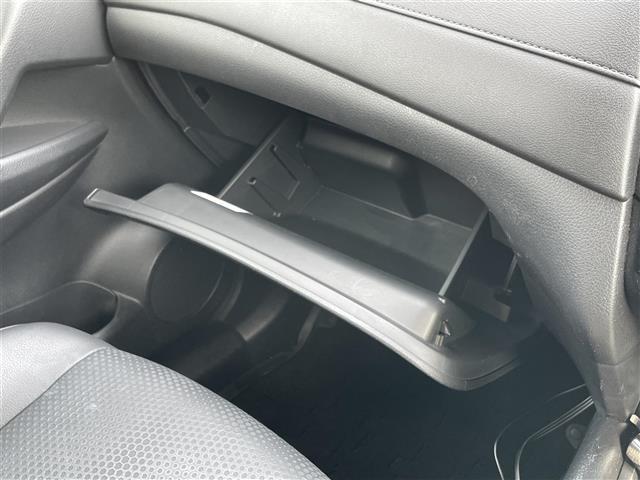 エクストレイル 20Xi エクストリーマーX 純正ナビゲーション アラウンドビュー ETC インテリジェントルームミラー 電動リヤゲート 4WD 純正フロアマット コーナーセンサー Bluetooth フルセグテレビ スマートキー オートライト(14枚目)