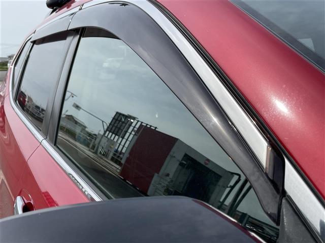 エクストレイル 20Xi エクストリーマーX 純正ナビゲーション アラウンドビュー ETC インテリジェントルームミラー 電動リヤゲート 4WD 純正フロアマット コーナーセンサー Bluetooth フルセグテレビ スマートキー オートライト(28枚目)