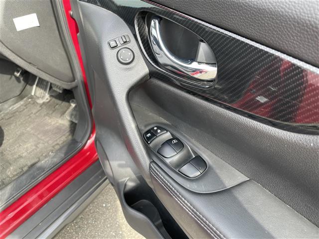 エクストレイル 20Xi エクストリーマーX 純正ナビゲーション アラウンドビュー ETC インテリジェントルームミラー 電動リヤゲート 4WD 純正フロアマット コーナーセンサー Bluetooth フルセグテレビ スマートキー オートライト(35枚目)