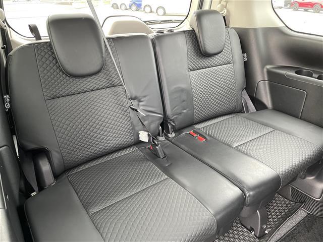 セレナ e-パワー ハイウェイスターV 純正ナビゲーション アラウンドビューモニター フリップダウンモニター プロパイロット インテリジェントルームミラー 両側パワースライドドア 革巻きステアリング ステアリングリモコン ハンドルヒーター(19枚目)