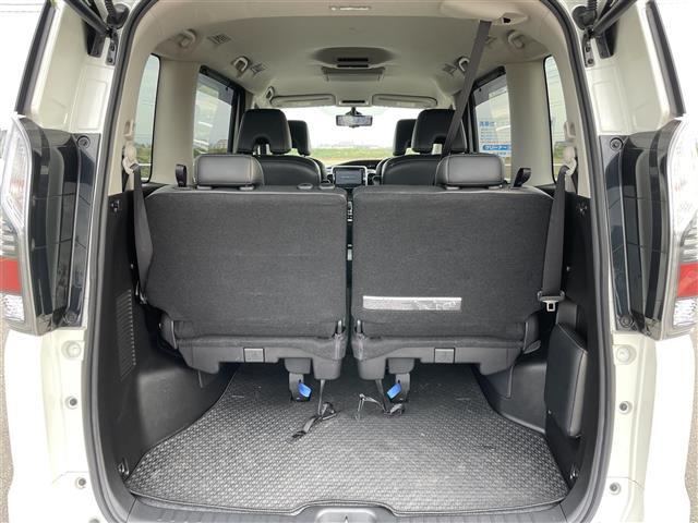 セレナ e-パワー ハイウェイスターV 純正ナビゲーション アラウンドビューモニター フリップダウンモニター プロパイロット インテリジェントルームミラー 両側パワースライドドア 革巻きステアリング ステアリングリモコン ハンドルヒーター(20枚目)