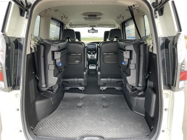 セレナ e-パワー ハイウェイスターV 純正ナビゲーション アラウンドビューモニター フリップダウンモニター プロパイロット インテリジェントルームミラー 両側パワースライドドア 革巻きステアリング ステアリングリモコン ハンドルヒーター(21枚目)