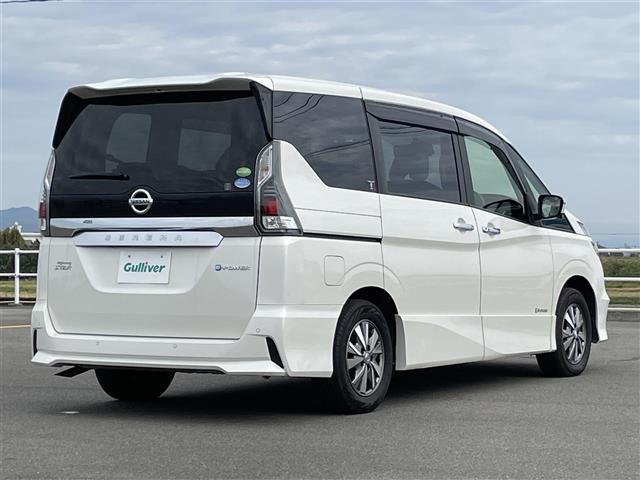 セレナ e-パワー ハイウェイスターV 純正ナビゲーション アラウンドビューモニター フリップダウンモニター プロパイロット インテリジェントルームミラー 両側パワースライドドア 革巻きステアリング ステアリングリモコン ハンドルヒーター(26枚目)