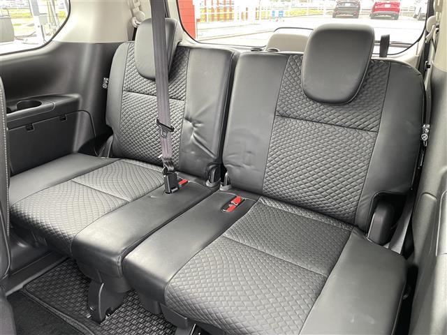 セレナ e-パワー ハイウェイスターV 純正ナビゲーション アラウンドビューモニター フリップダウンモニター プロパイロット インテリジェントルームミラー 両側パワースライドドア 革巻きステアリング ステアリングリモコン ハンドルヒーター(33枚目)