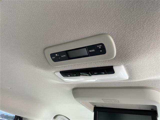 セレナ e-パワー ハイウェイスターV 純正ナビゲーション アラウンドビューモニター フリップダウンモニター プロパイロット インテリジェントルームミラー 両側パワースライドドア 革巻きステアリング ステアリングリモコン ハンドルヒーター(34枚目)